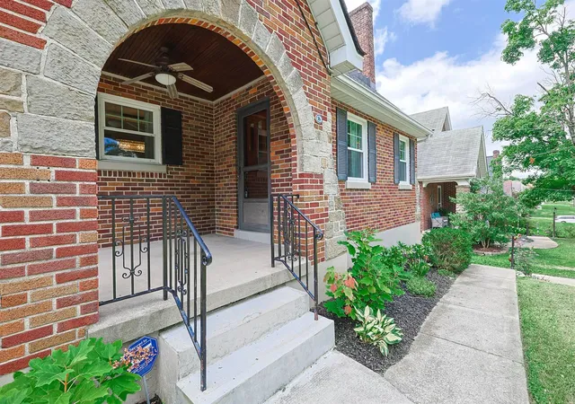 5th image of 16 W Crittenden Ave, Covington, KY 41011 | MLS# 645346