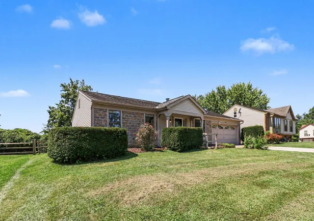 Photo 3 of Sale Pending at 4119 Circlewood Dr, Erlanger, KY 41018 | MLS# 645415 | Listing updated on 2026-09-08