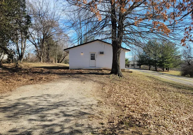 Photo 2 of Single family home for sale at 1870 Tapering Point Rd, Glencoe, KY 41046 | MLS# 645354 | Listing updated on 2026-09-09