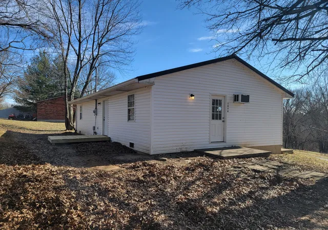 Photo 3 of Single family home for sale at 1870 Tapering Point Rd, Glencoe, KY 41046 | MLS# 645354 | Listing updated on 2026-09-09