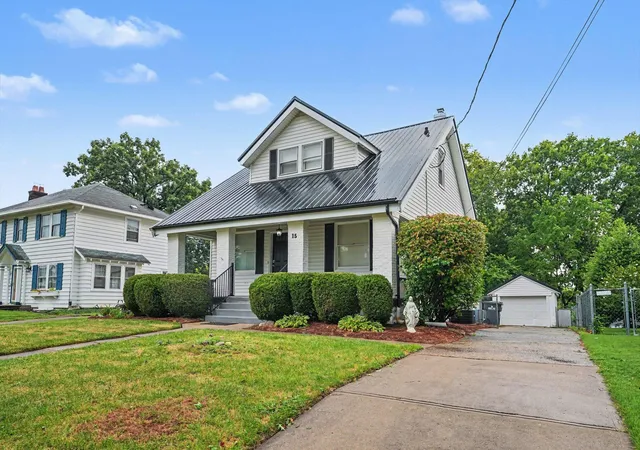 Photo 3 of Sale Pending at 15 Idaho Ave, Ft Mitchell, KY 41017 | MLS# 645670 | Listing updated on 2026-08-18