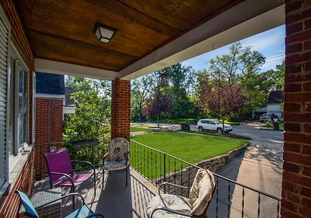 2nd image of 16 E 43rd St, Covington, KY 41015 | MLS# 645364