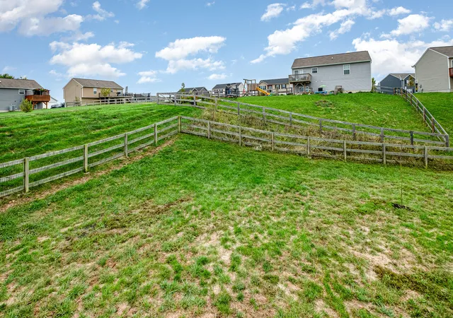 23rd image of 401 Lost Creek Dr, Walton, KY 41094 | MLS# 645429