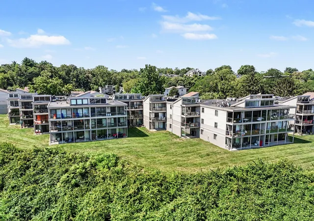 2nd image of 107 Winding Wy, Covington, KY 41011