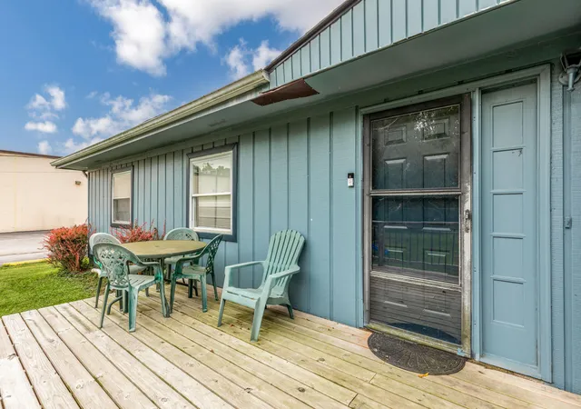 Photo 3 of Sale Pending at 125 State St, Falmouth, KY 41040 | MLS# 645450 | Listing updated on 2026-08-20
