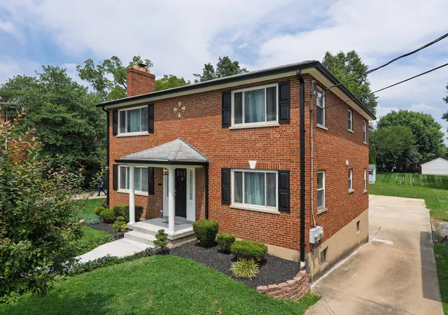 Photo 2 of Single family home for sale at 22 Highland Ave, Ft Mitchell, KY 41017 | MLS# 645471 | Listing updated on 2026-08-28