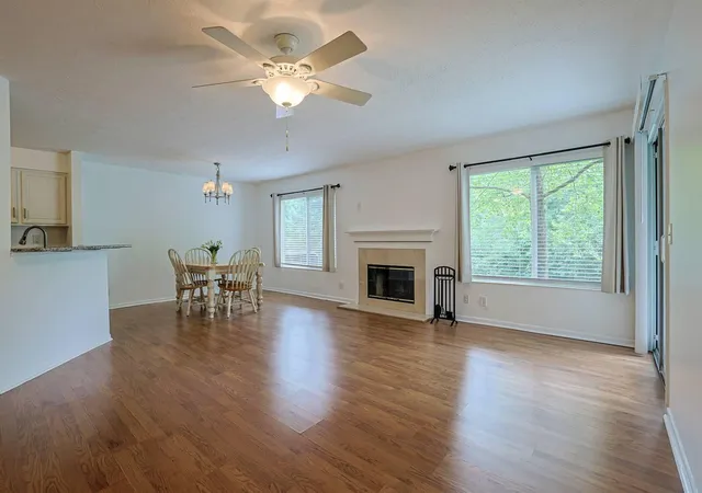 5th image of 2118 Castlebar Ct, Crescent Springs, KY 41017