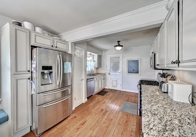 Photo 4 of Sale Pending at 102 Pleasant Ridge Ave, Ft Mitchell, KY 41017 | MLS# 645643 | Listing updated on 2026-09-07