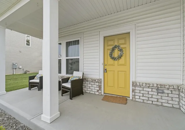 Photo 3 of Single family home for sale at 770 Stonybrook Ct, Independence, KY 41051 | MLS# 645638 | Listing updated on 2026-09-27