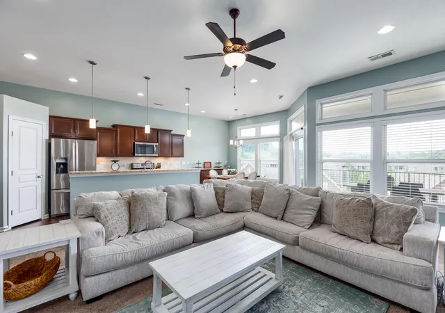 Listing Photo 5 - Condo for sale in building located at 7423 Devonshire Dr, Alexandria, KY 41001