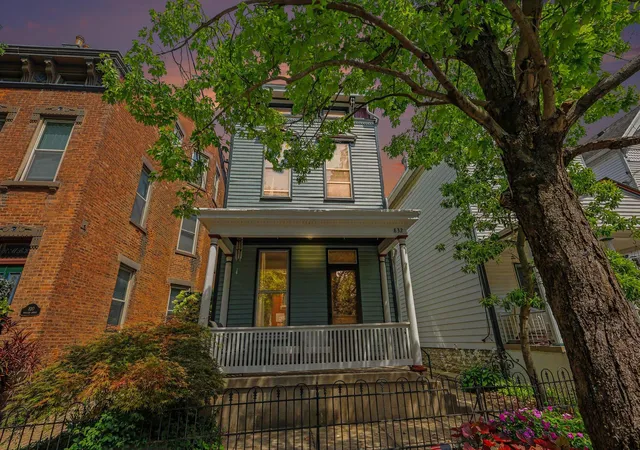 Listing Photo 3 - Condo for sale in building located at 832 Willard St, Covington, KY 41011