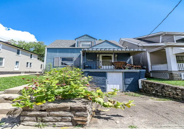 Photo 2 of Sale Pending at 2730 Alexandria Ave, Covington, KY 41015 | MLS# 645510 | Listing updated on 2026-08-25