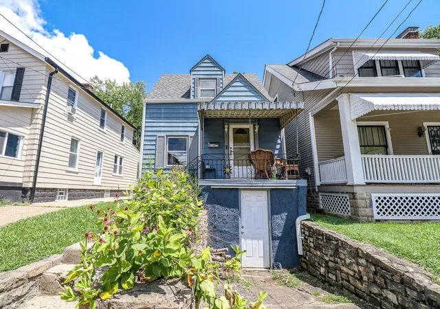Photo 3 of Sale Pending at 2730 Alexandria Ave, Covington, KY 41015 | MLS# 645510 | Listing updated on 2026-08-25