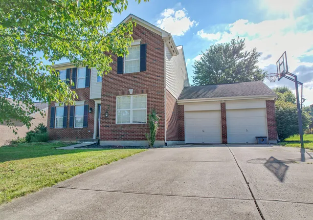Photo 2 of Single family home for sale at 7602 Cloudstone Dr, Florence, KY 41042 | MLS# 645498 | Listing updated on 2026-08-21
