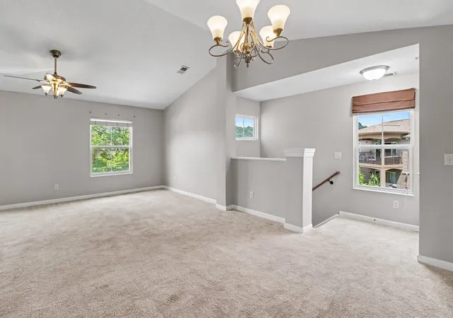 2nd image of 2244 Rolling Hills Dr, Ft Mitchell, KY 41017 | MLS# 645506