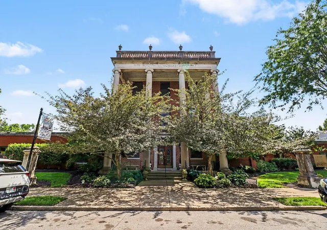 2nd image of 323 E 2nd St #105, Covington, KY 41011 | MLS# 645541