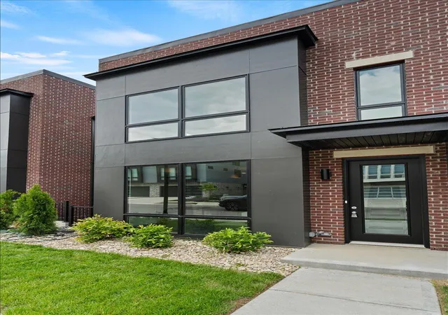Photo 2 of Townhouse for sale at 93 W 13th Street #12, Newport, KY 41071 | MLS# 645572 | Listing updated on 2026-09-17