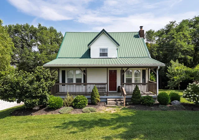Photo 2 of Single family home for sale at 405 Crittenden Mount Zion Rd, Dry Ridge, KY 41035 | MLS# 645548 | Listing updated on 2026-08-23