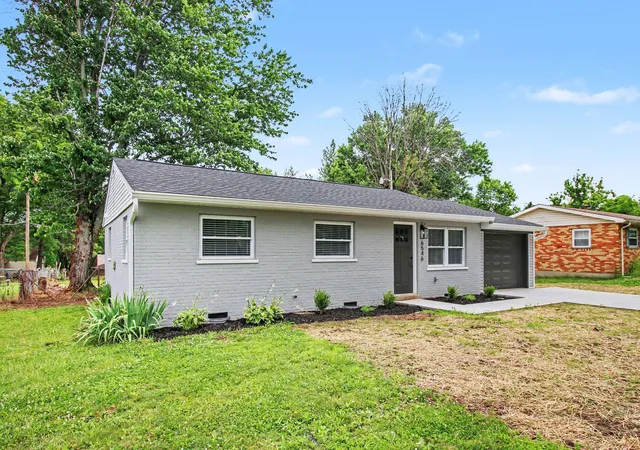 Photo 2 of Single family home for sale at 6546 Rogers Ln, Burlington, KY 41005 | MLS# 645540 | Listing updated on 2026-08-31