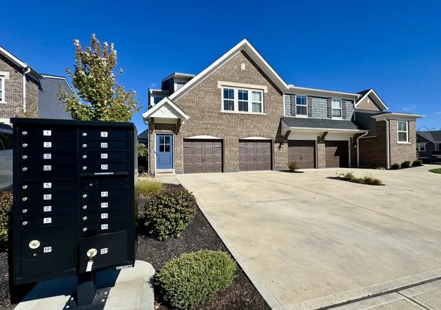 2nd image of 2506 Crosshill Dr, Crescent Springs, KY 41017 | MLS# 645536