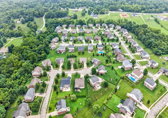 28th image of 2059 Madison Dr, Hebron, KY 41048 | MLS# 645537