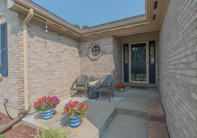 Photo 4 of Sale Pending at 6396 Deermeade Dr, Florence, KY 41042 | MLS# 645597 | Listing updated on 2026-08-17