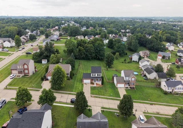 3rd image of 1137 Stonewallridge Dr, Independence, KY 41051 | MLS# 645545