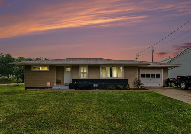 Photo 2 of Sale Pending at 237 Elm St, Falmouth, KY 41040 | MLS# 645550 | Listing updated on 2026-08-11