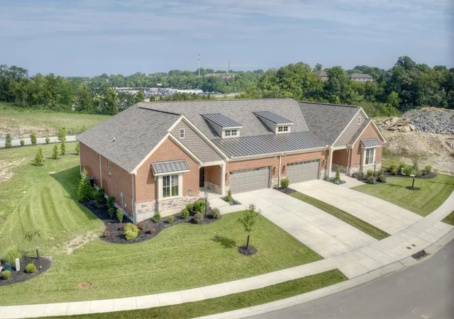 2nd image of 786 Fairbanks Ln, Newport, KY 41071 | MLS# 645554