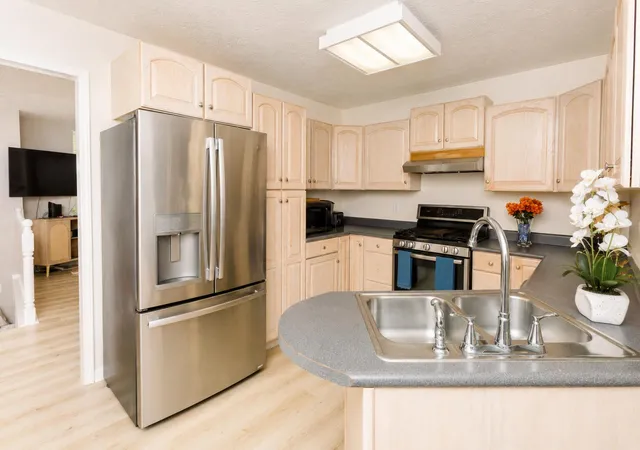 5th image of 1517 Woodside Dr, Florence, KY 41042 | MLS# 645607