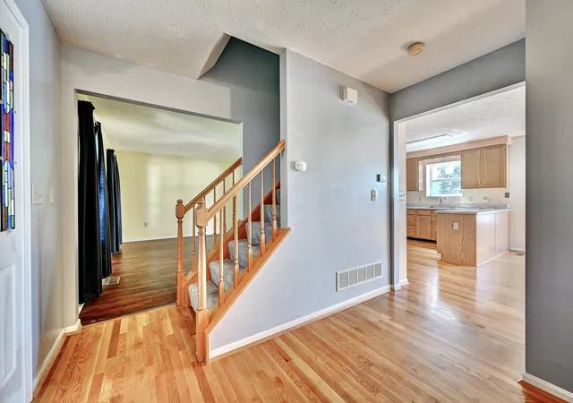 Photo 3 of Single family home for sale at 7819 Stockton Way, Florence, KY 41042 | MLS# 645596 | Listing updated on 2026-08-12