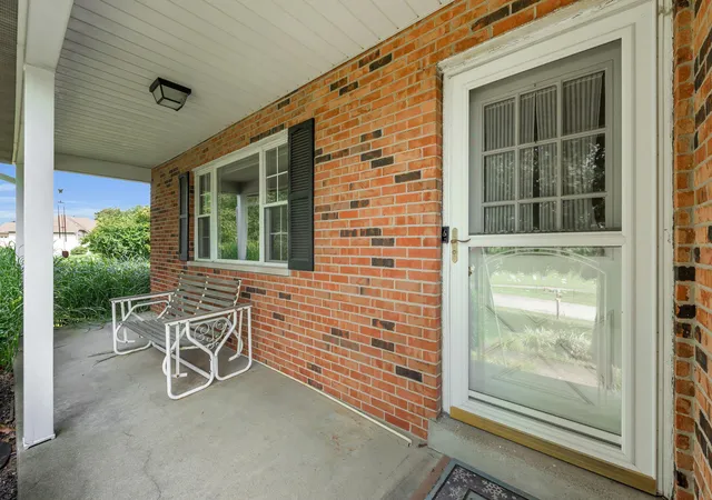 Photo 4 of Sale Pending at 623 W Johns Hl Rd, Wilder, KY 41076 | MLS# 645601 | Listing updated on 2026-08-27