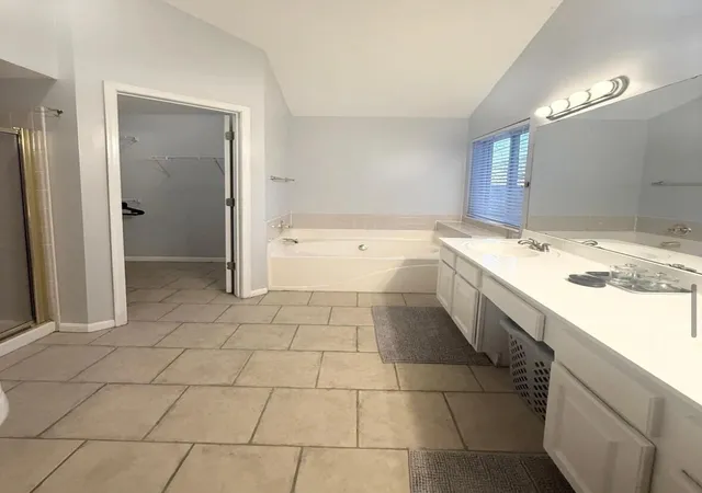 image of 7370 Ridge Edge Ct, Florence, KY 41042