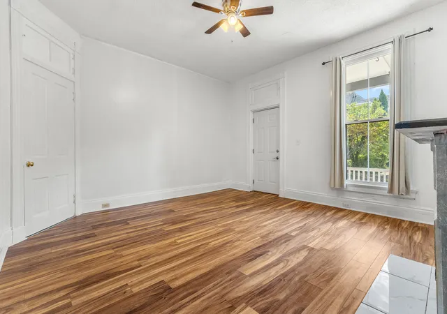 Listing Photo 5 - Condo for sale in building located at 525 Overton St, Newport, KY 41071