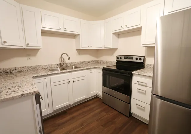 Photo 3 of Single family home for sale at 224 Saint Jude Cir, Florence, KY 41042 | MLS# 645652 | Listing updated on 2026-09-14