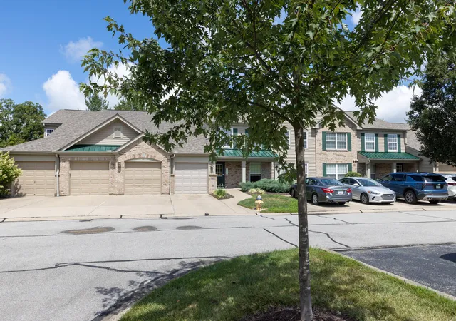 2nd image of 1548 Butler Ct #302, Florence, KY 41042 | MLS# 645625