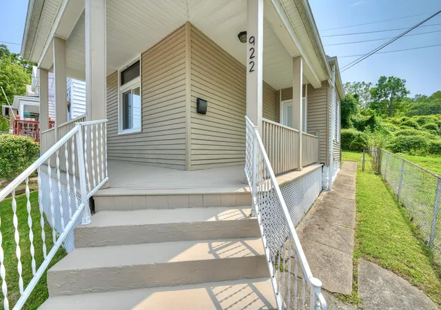 2nd image of 922 6th Ave, Dayton, KY 41074 | MLS# 645705