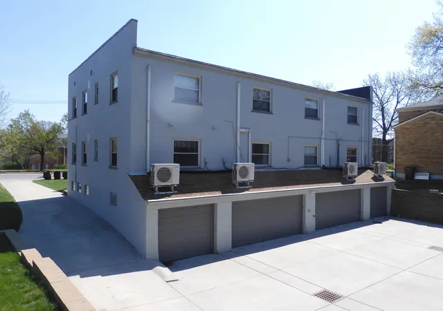 Listing Photo 5 - Condo for sale in building located at 215 S Fort Thomas Ave, Fort Thomas, KY 41075