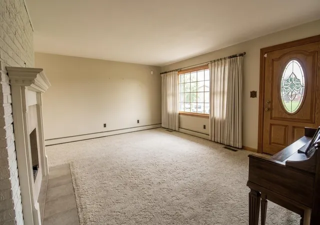 Photo 3 of Single family home for sale at 1 Tracy Ln, Williamstown, KY 41097 | MLS# 645637 | Listing updated on 2026-08-25