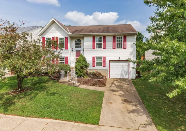 1st image of 2556 Evergreen Dr, Ft Mitchell, KY 41017 | MLS# 645711