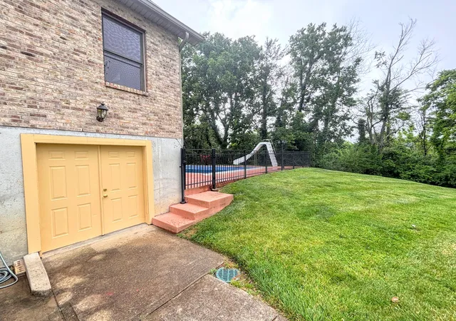 Photo 3 of Sale Pending at 117 Regency Ct, Williamstown, KY 41097 | MLS# 645669 | Listing updated on 2026-09-07