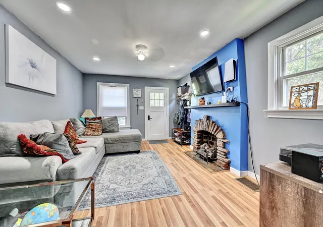 Photo 2 of Single family home for sale at 715 Elm St, Ludlow, KY 41016 | MLS# 645749 | Listing updated on 2026-08-26