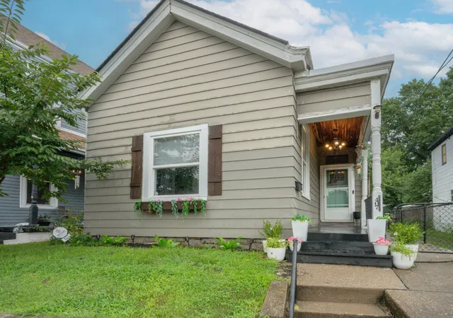 1st image of 407 Mckinney Ave, Dayton, KY 41074 | MLS# 645717