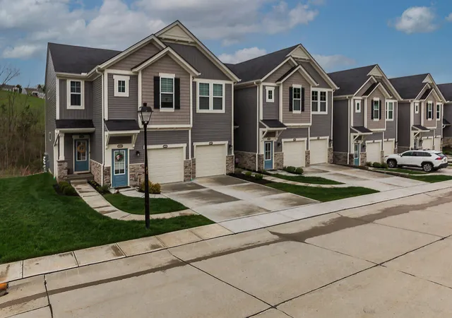 1st image of 688 Streamside Dr #Lower, Alexandria, KY 41001 | MLS# 645776