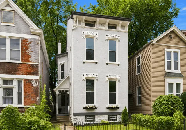 1st image of 1533 Holman Ave, Covington, KY 41011 | MLS# 645863
