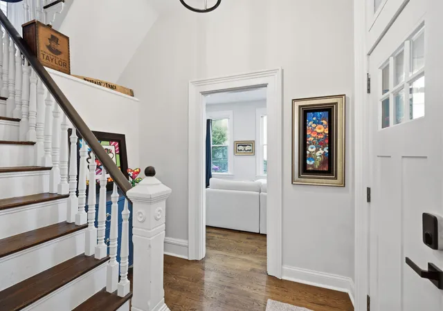 3rd image of 1533 Holman Ave, Covington, KY 41011 | MLS# 645863