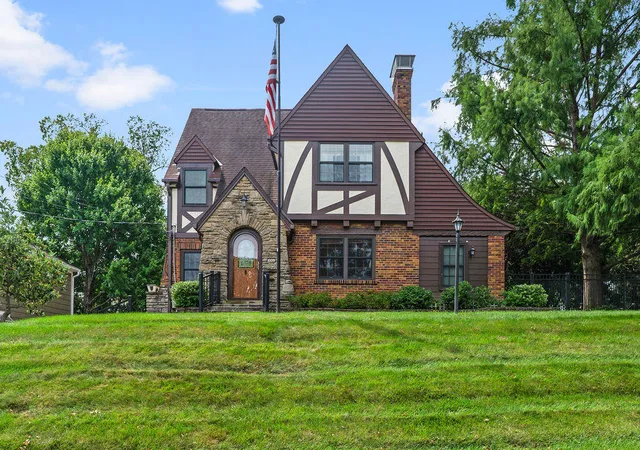 1st image of 1009 Winding Wy, Covington, KY 41011 | MLS# 645781