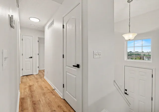 Photo 3 of Sale Pending at 513 Summer Pointe Dr, Walton, KY 41094 | MLS# 645791 | Listing updated on 2026-09-10