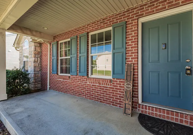 Photo 3 of Single family home for sale at 9370 Lago Mar Ct, Florence, KY 41042 | MLS# 645843 | Listing updated on 2026-10-23