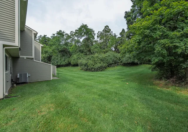 3rd image of 2426 Palmeadow Dr, Crestview Hills, KY 41017 | MLS# 645822